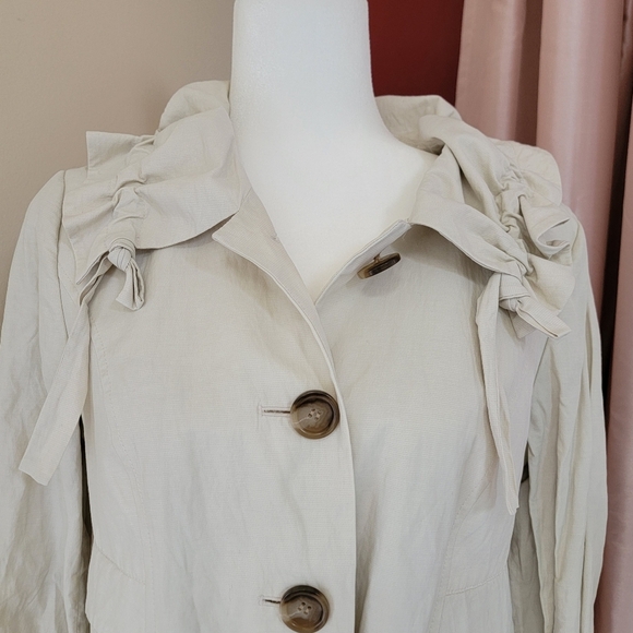 LOFT Cream Trench Coat with Classic Design Size Medium Petite NWT - Picture 2 of 10